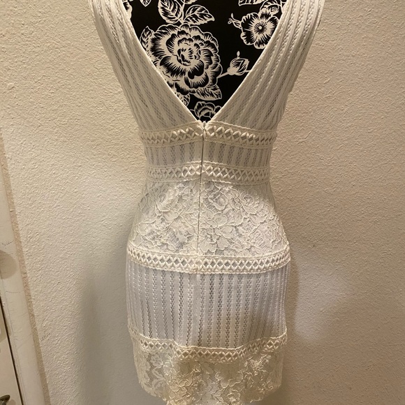 White lace mini summer dress - Picture 2 of 6